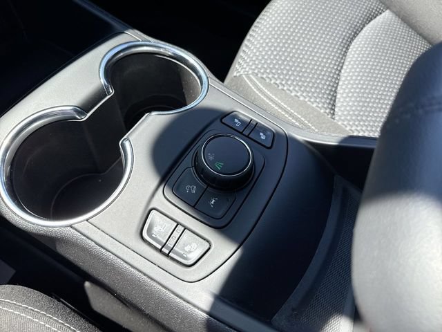 Used 2023 GMC Terrain SLE w/ Driver Convenience Package FWD image 21