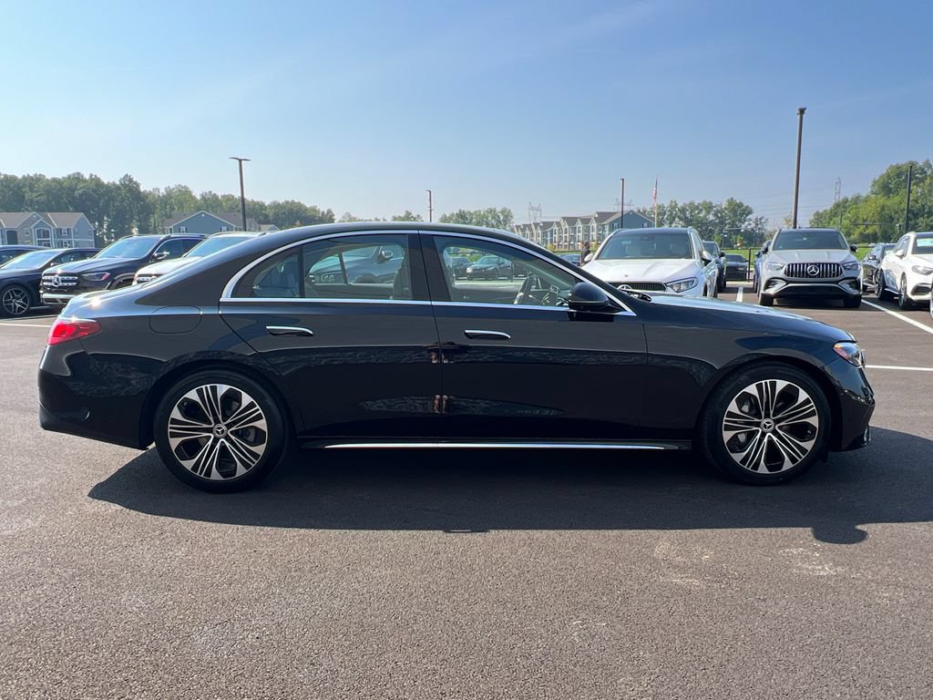 New 2026 Mercedes-Benz E 350 4MATIC Sedan image 9