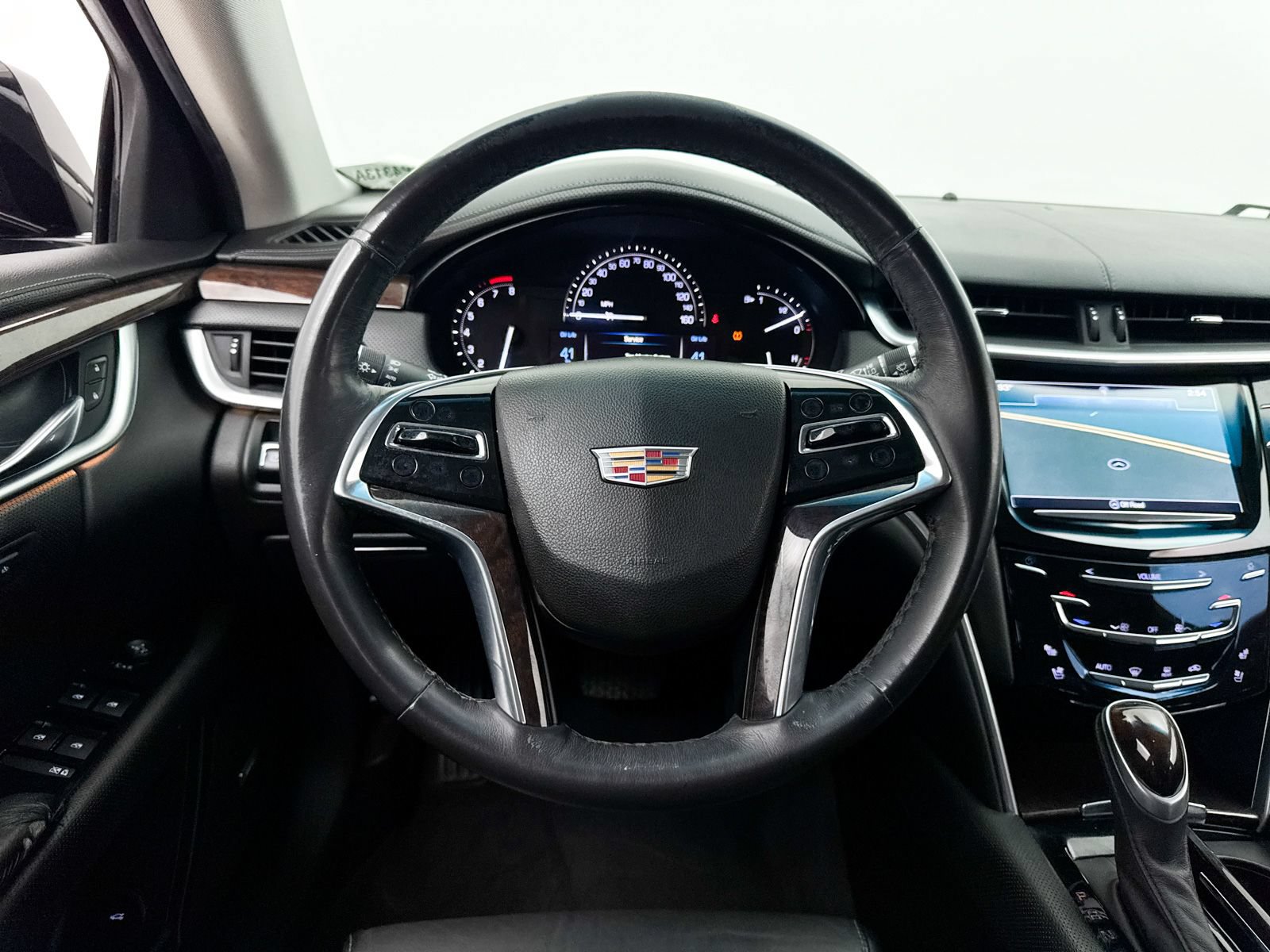 Used 2017 Cadillac XTS Luxury FWD image 3