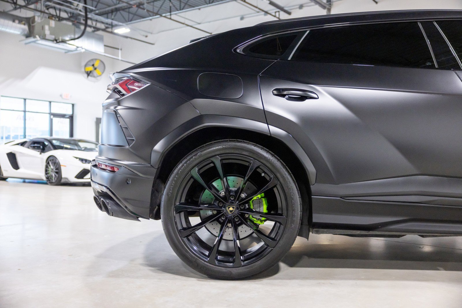 Used 2022 Lamborghini Urus image 24