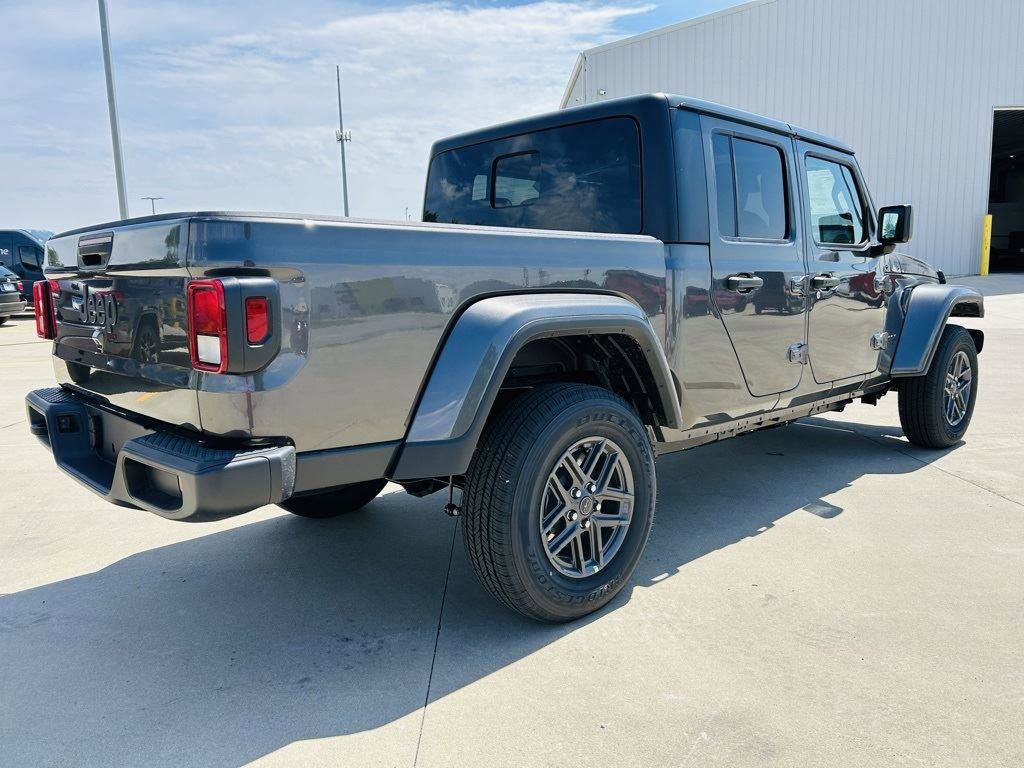 New 2025 Jeep Gladiator Sport image 36