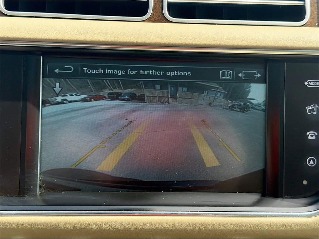 Used 2016 Land Rover Range Rover HSE image 14