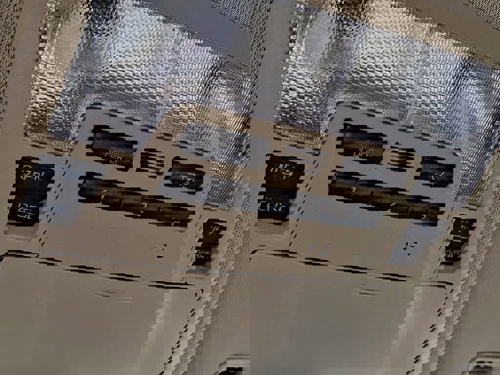 Used 2019 Toyota Highlander XLE image 27