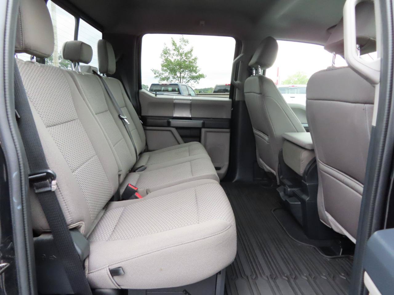 Used 2022 Ford F350 XLT w/ Black Appearance Package AWD/4WD image 40