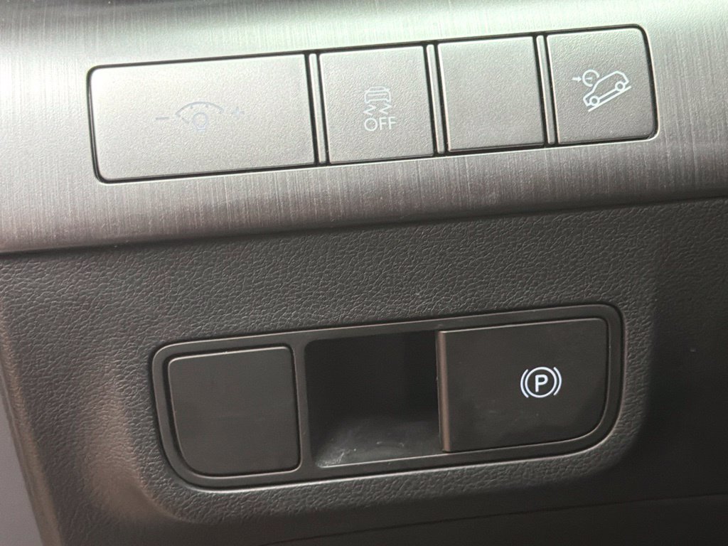 Certified 2024 Hyundai Kona SEL w/ Convenience Package FWD image 23