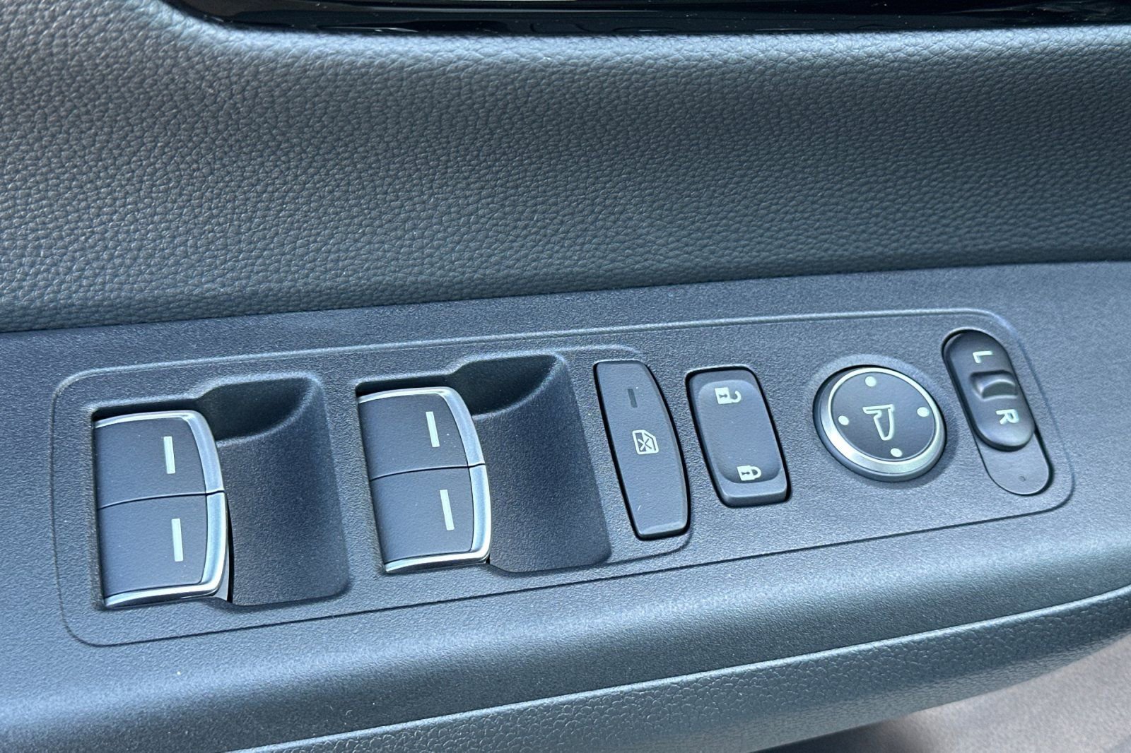 Used 2026 Honda CR-V Sport Touring image 11