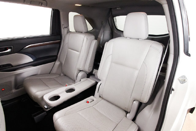 Used 2015 Toyota Highlander Limited Platinum AWD/4WD image 21