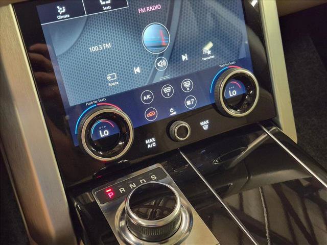 Used 2019 Land Rover Range Rover HSE AWD/4WD image 16