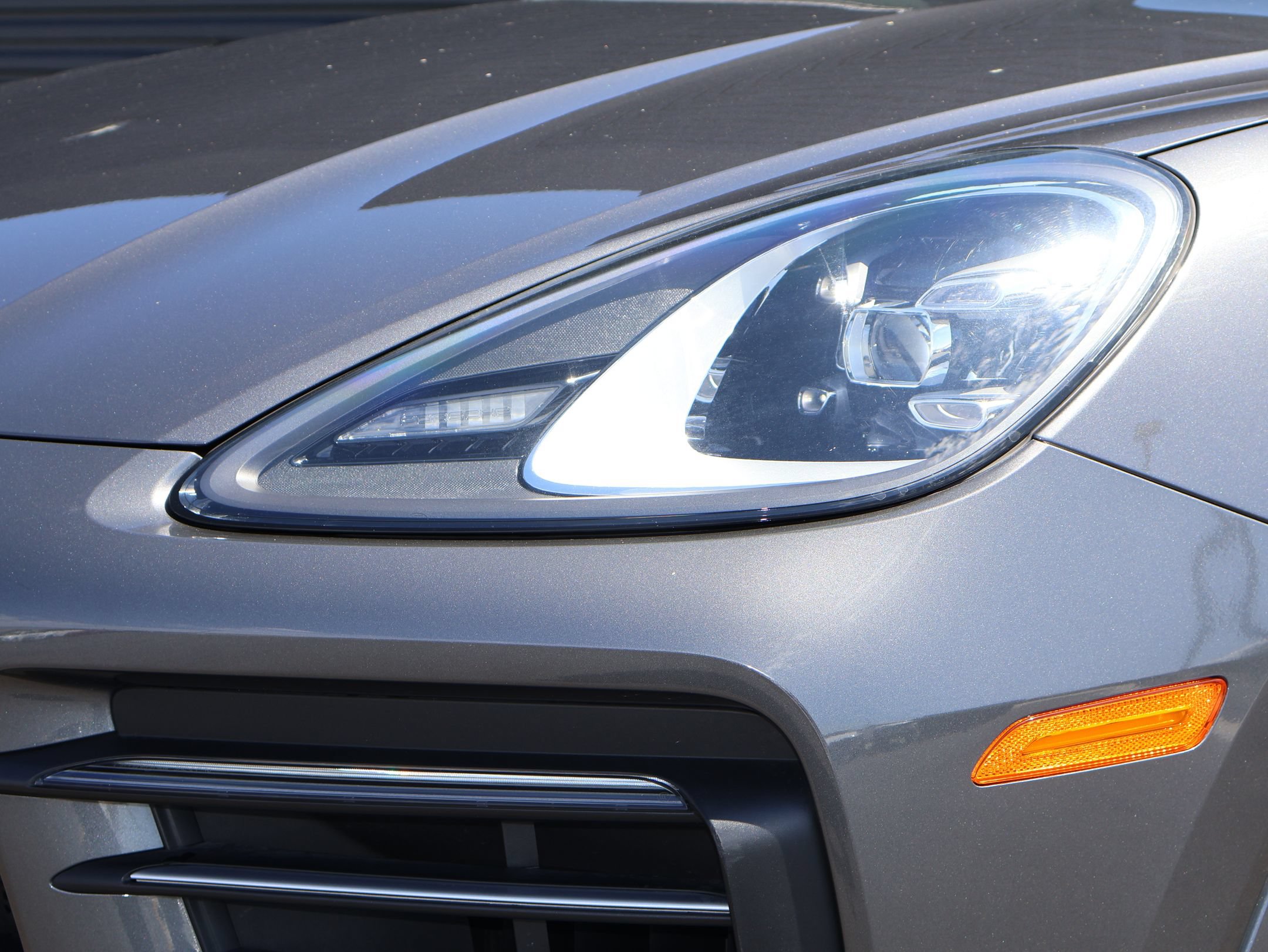 Used 2023 Porsche Cayenne AWD/4WD image 12