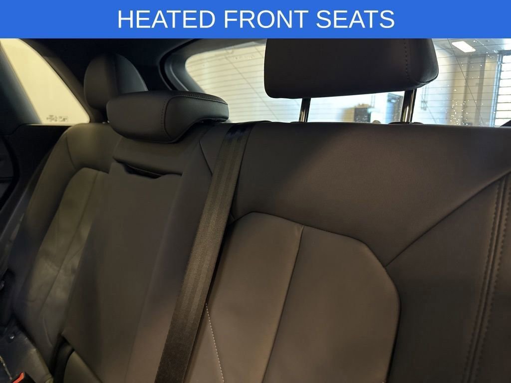 Used 2025 Audi Q3 2.0T Premium w/ Convenience Package image 16