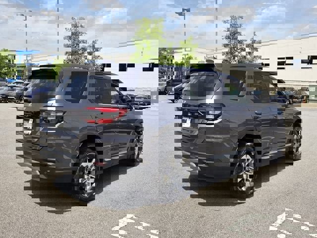 Used 2025 Honda Pilot EX-L image 6