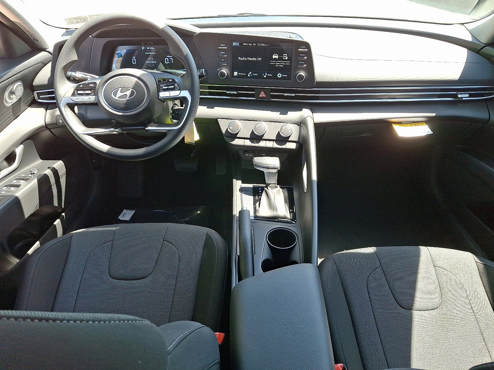 New 2025 Hyundai Elantra SE image 10