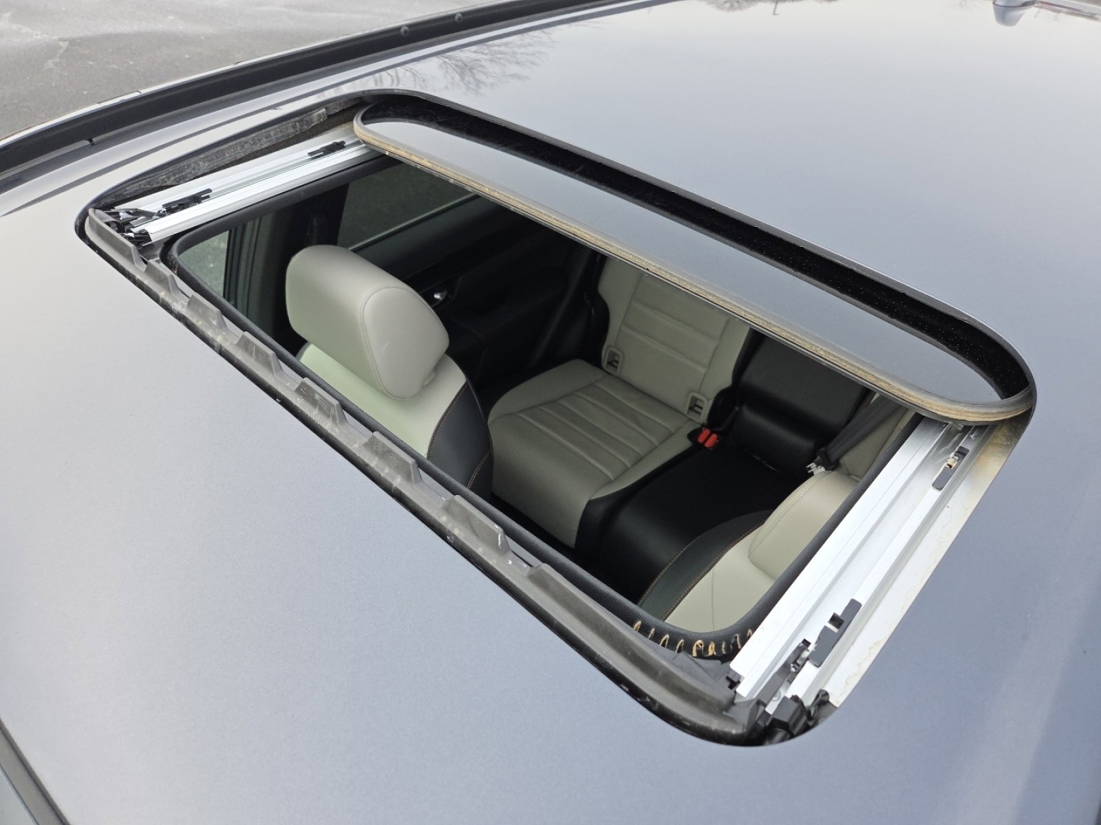 Certified 2024 Honda CR-V Sport Touring image 4