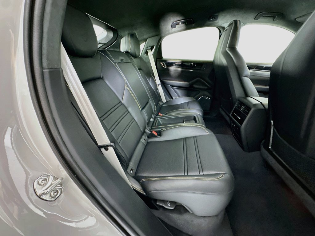 New 2026 Porsche Cayenne Turbo GT AWD/4WD image 28