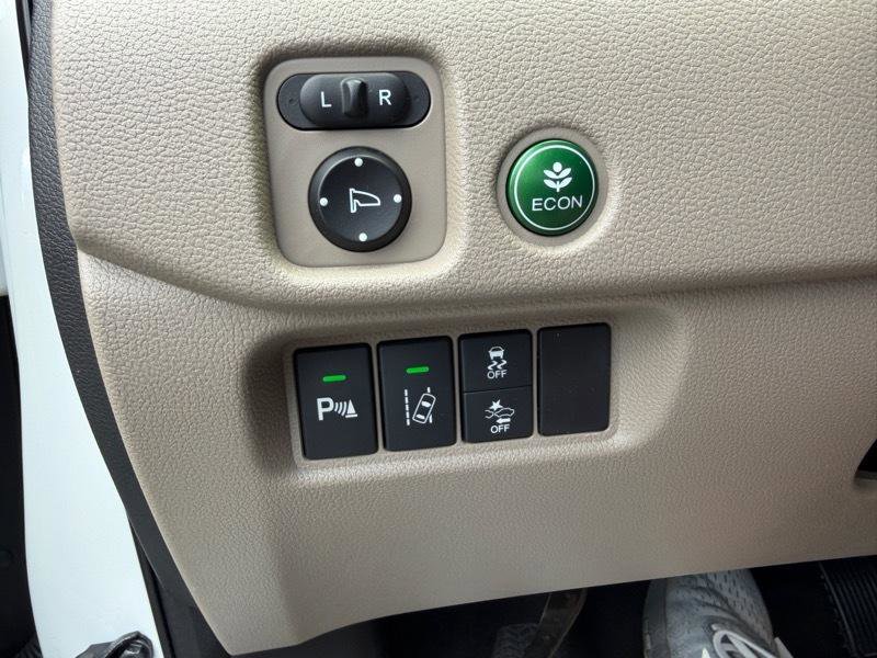 Used 2016 Honda Pilot Touring image 18