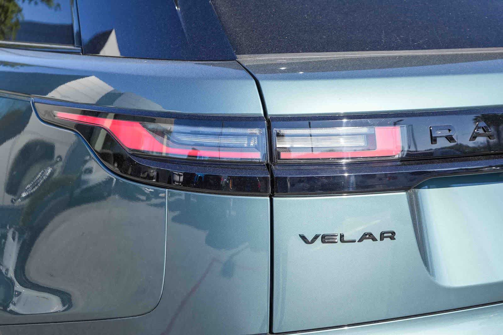 New 2026 Land Rover Range Rover Velar Dynamic SE image 7