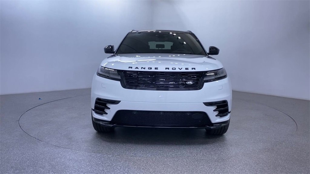 Used 2025 Land Rover Range Rover Velar Dynamic SE image 3
