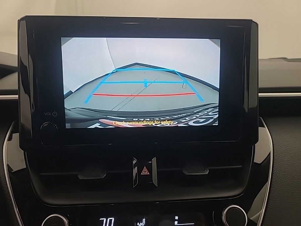 Used 2025 Toyota Corolla LE image 34