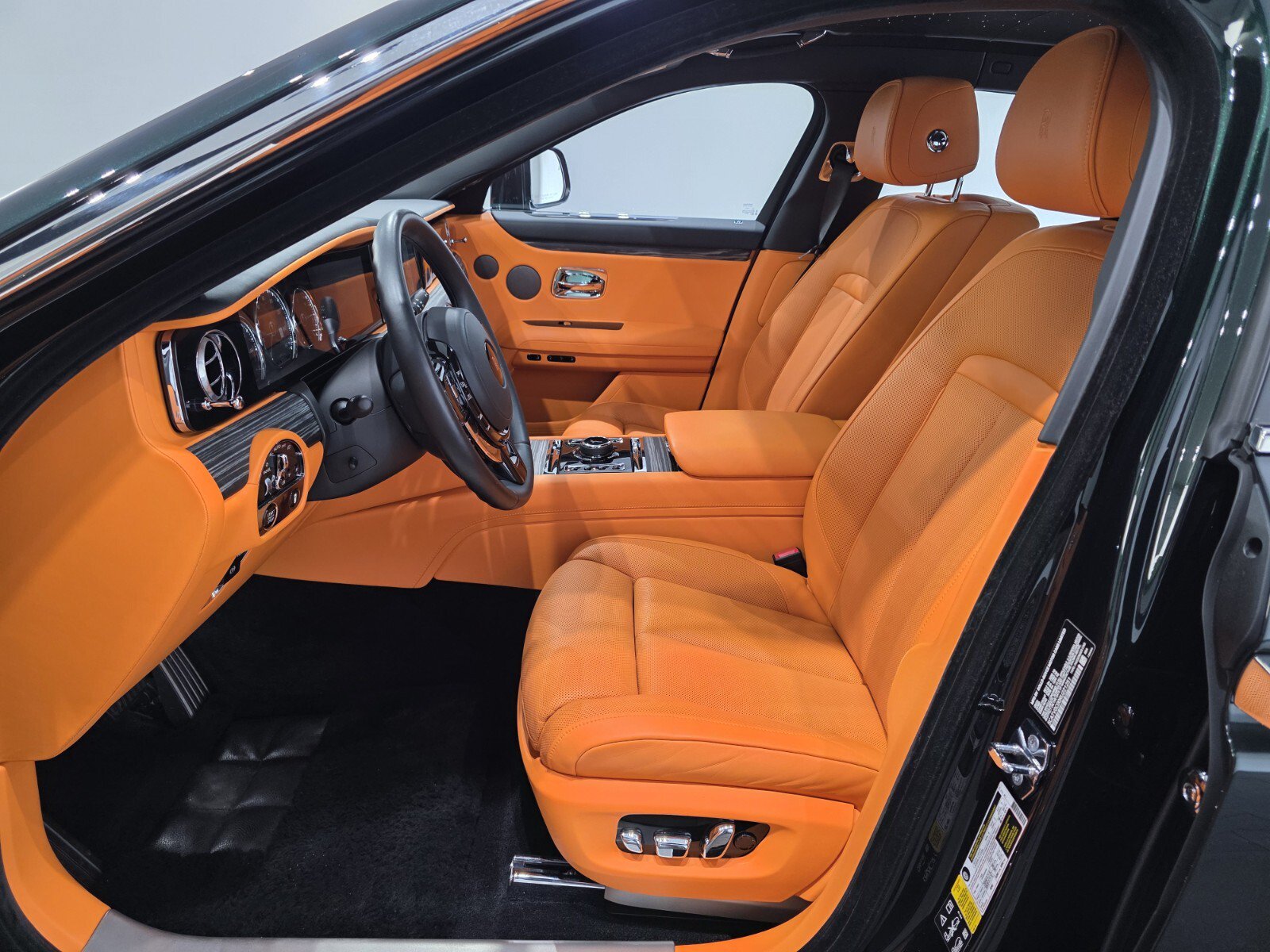 Used 2024 Rolls-Royce Ghost w/ Ghost Package AWD/4WD image 6