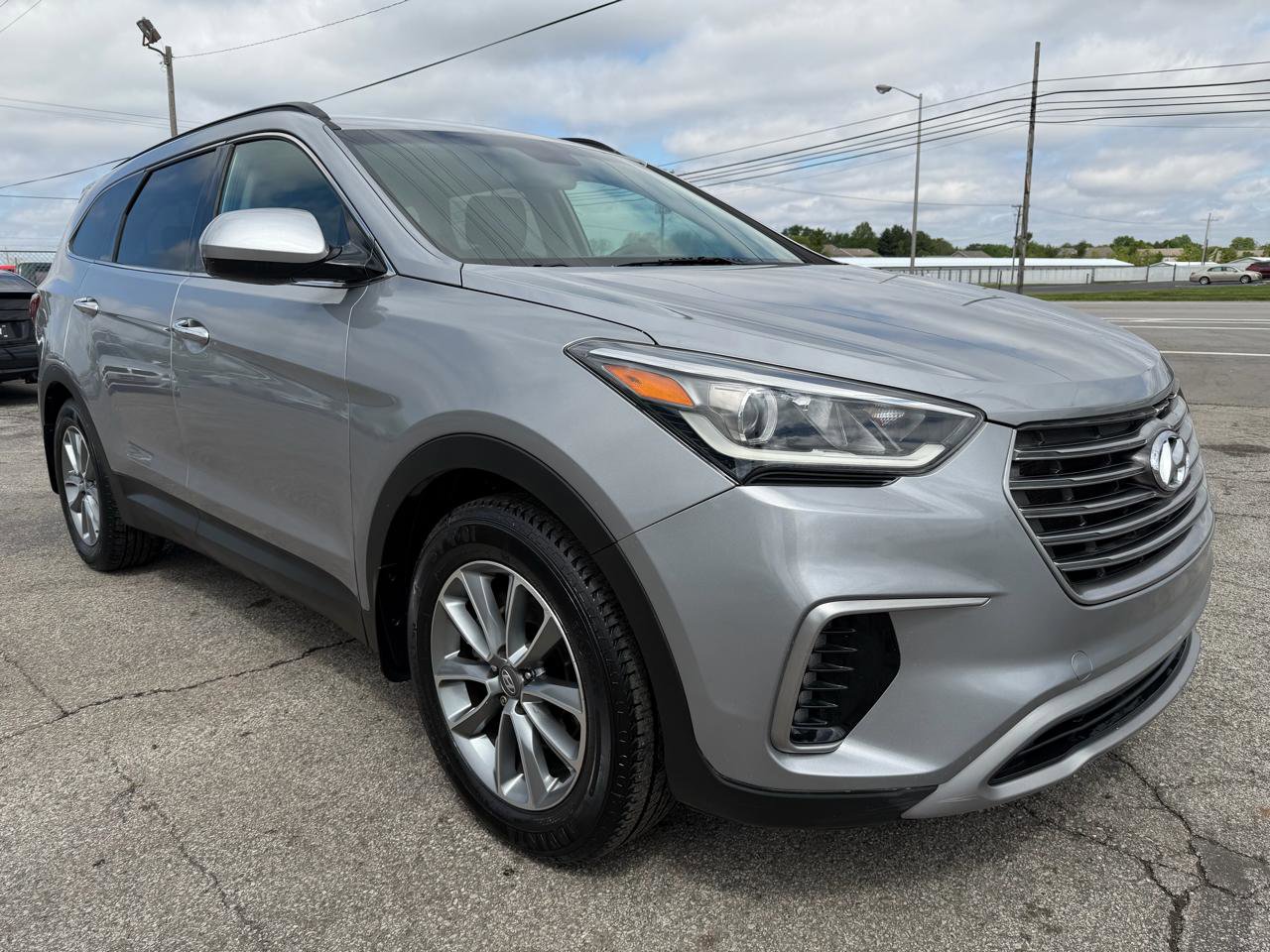 Used 2017 Hyundai Santa Fe SE AWD/4WD image 14