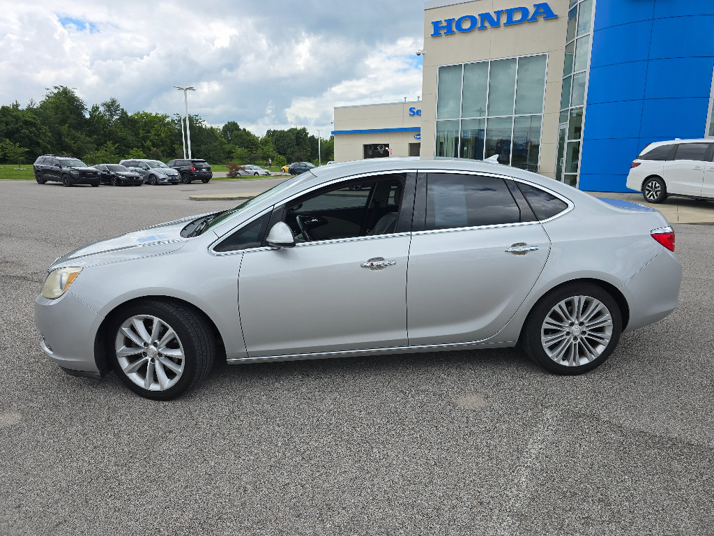 Used 2013 Buick Verano FWD image 11