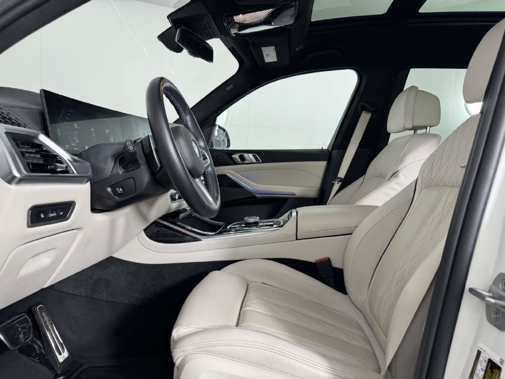 Used 2024 BMW X7 M60i w/ Executive Package AWD/4WD image 4