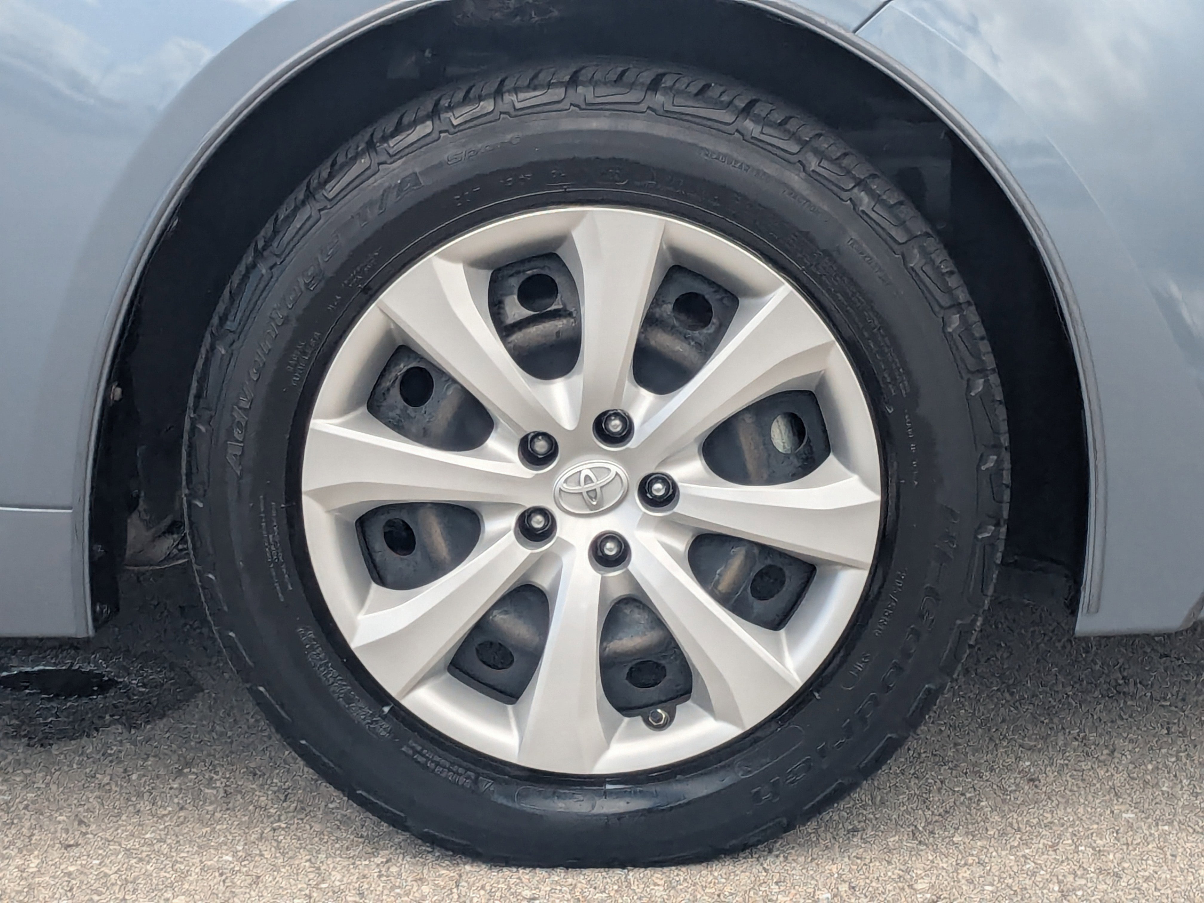 Used 2023 Toyota Corolla LE image 11