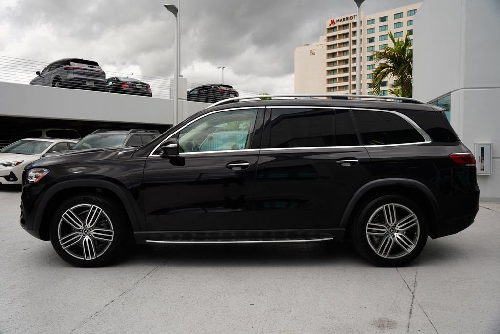 Used 2023 Mercedes-Benz GLS 450 4MATIC image 12