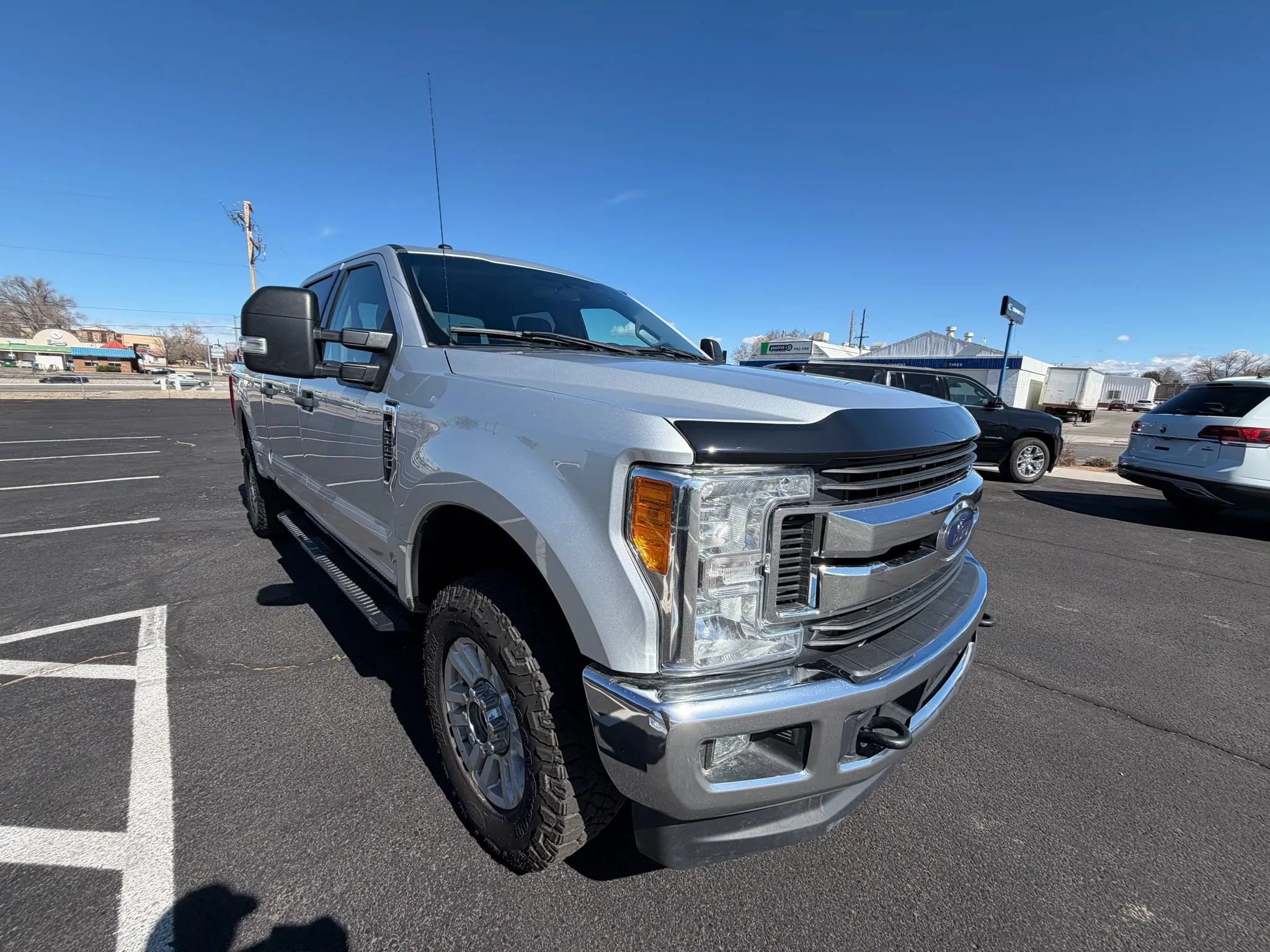 Used 2017 Ford F250 XLT w/ FX4 Off-Road Package AWD/4WD image 4