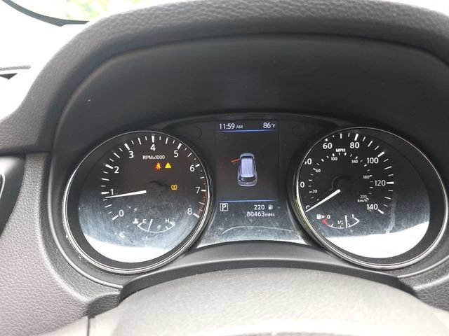 Used 2018 Nissan Rogue SV w/ Sun & Sound Touring Package AWD/4WD image 12