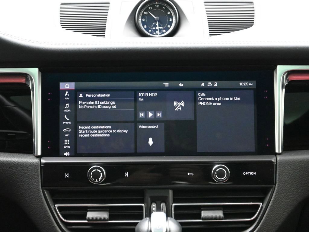 Certified 2022 Porsche Macan image 20