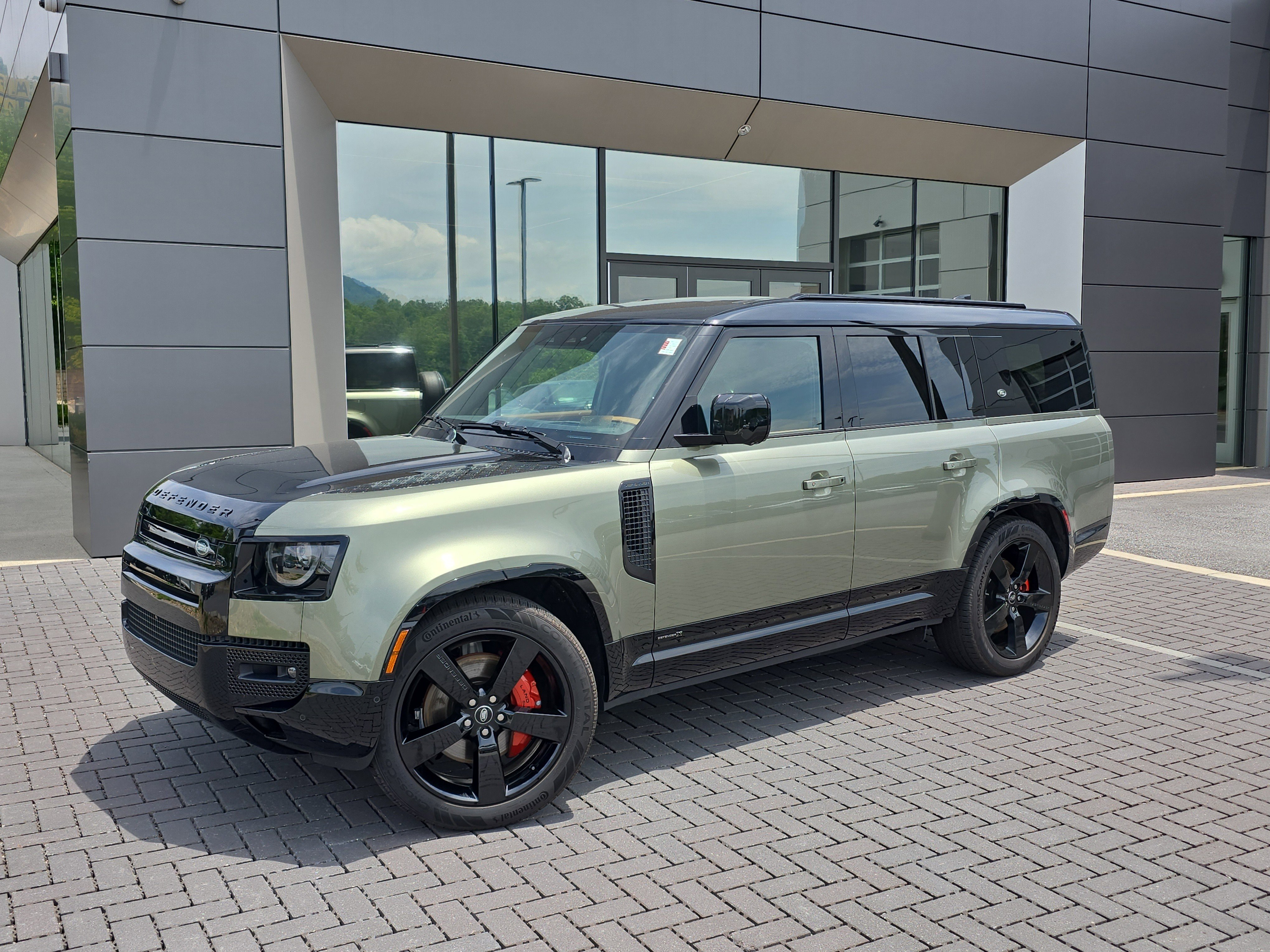 Certified 2024 Land Rover Defender 130 X AWD/4WD video 1