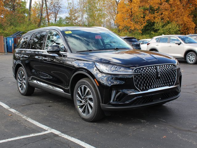 New 2026 Lincoln Aviator AWD image 1