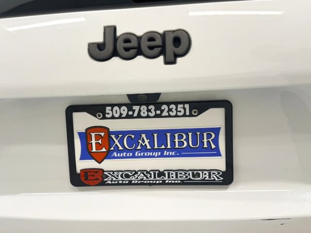 Used 2020 Jeep Cherokee Trailhawk w/ Cold Weather Group AWD/4WD image 15