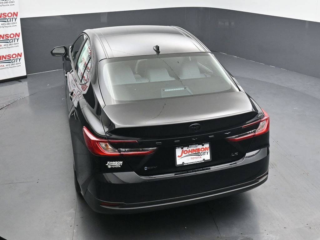 Used 2025 Toyota Camry LE FWD image 29