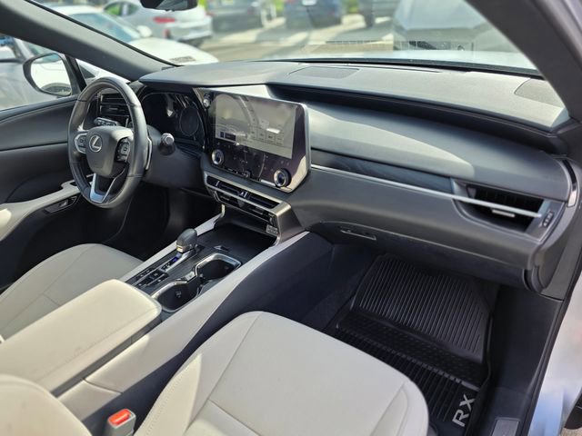 Used 2023 Lexus RX 350h w/ Accessory Package (2T) AWD/4WD image 9