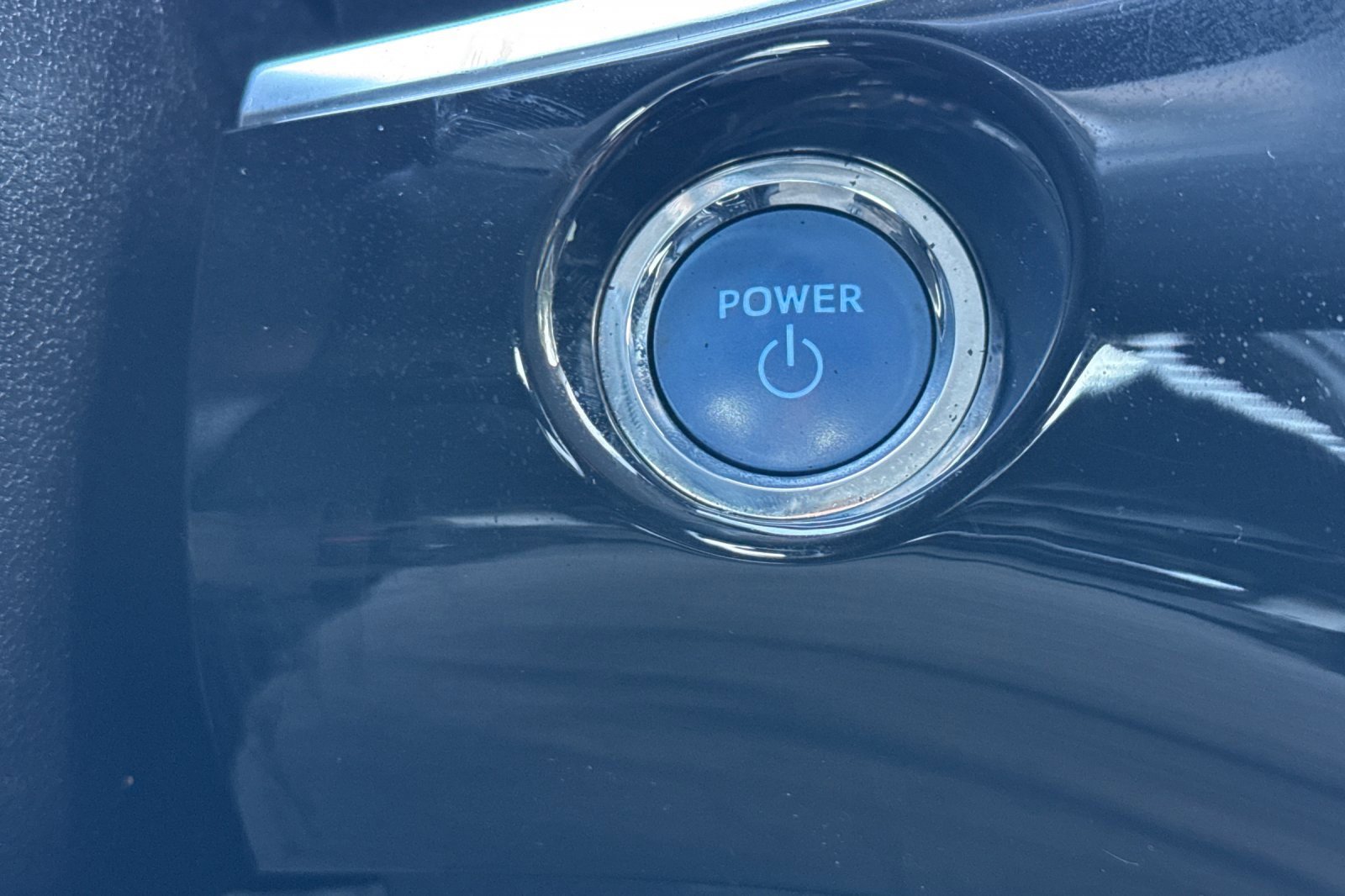 Used 2017 Toyota Prius Prime Advanced image 28