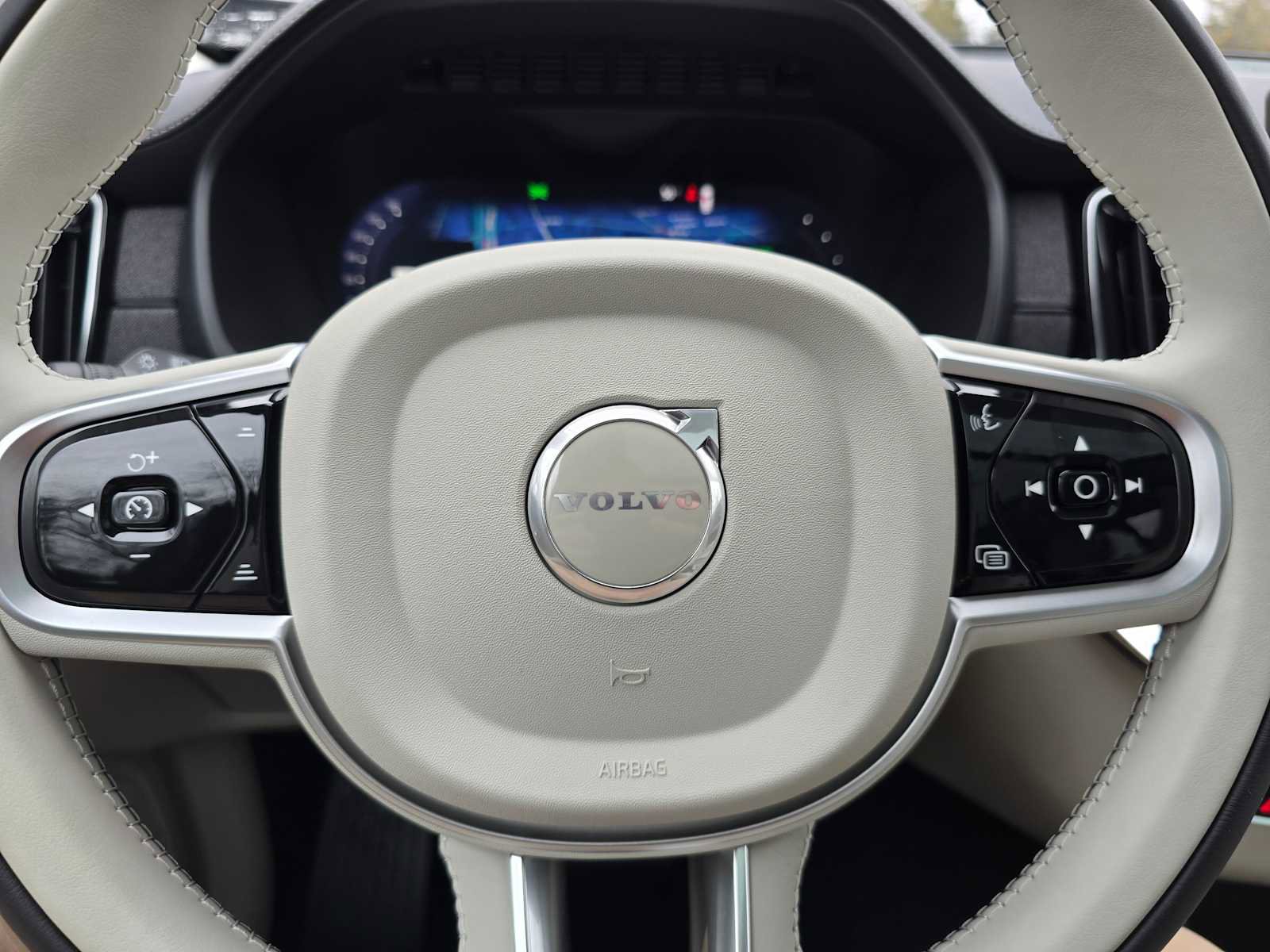 New 2026 Volvo XC90 T8 Ultra w/ Lounge Package image 25