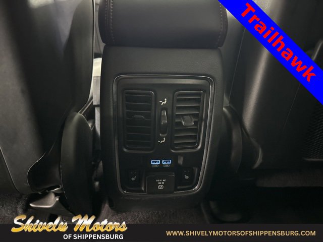 Used 2018 Jeep Grand Cherokee Trailhawk image 29