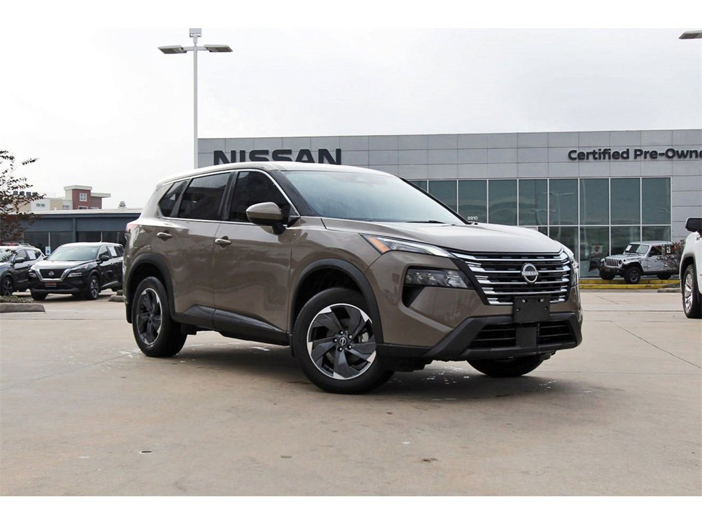 Used 2024 Nissan Rogue SV