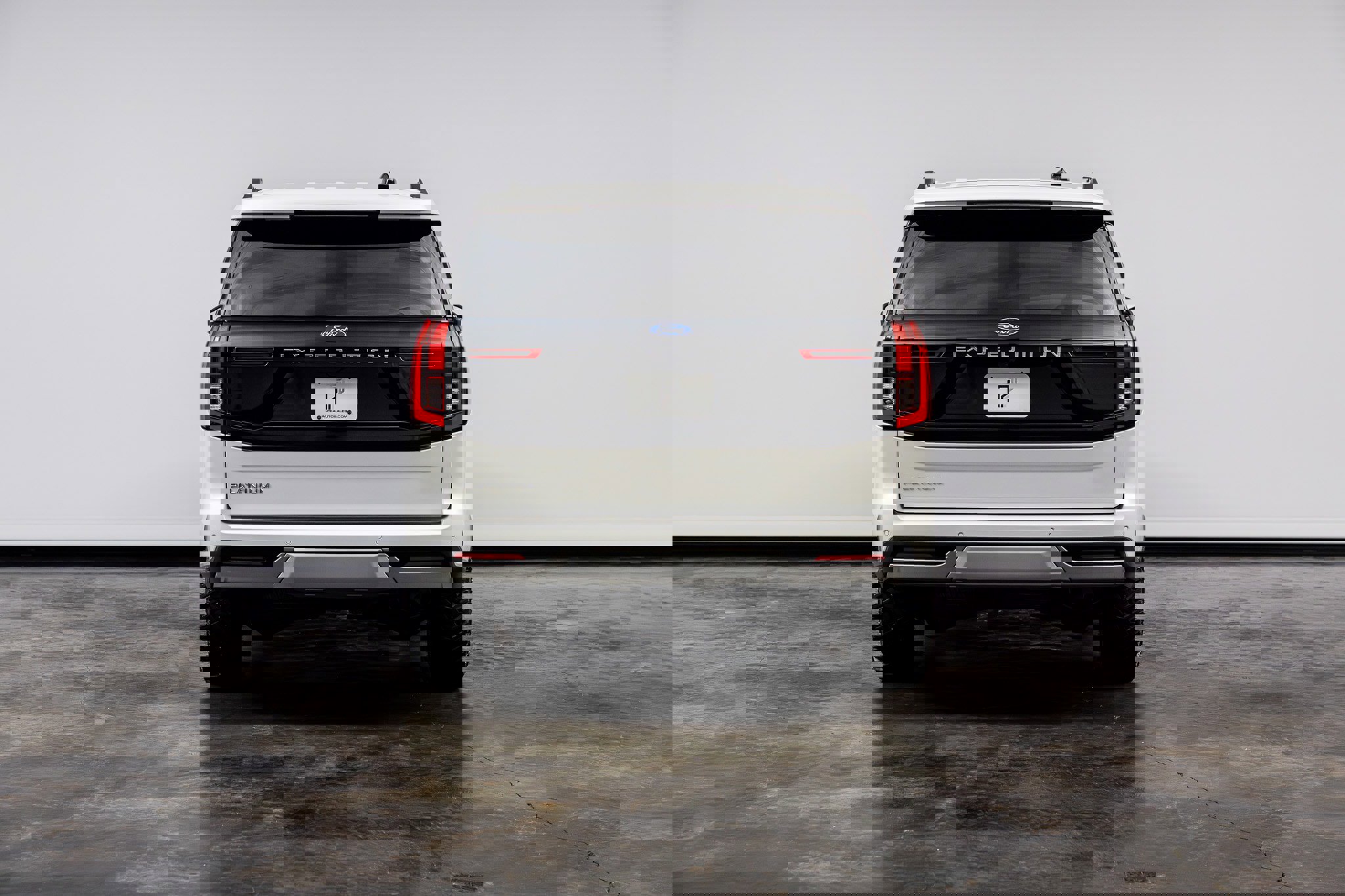 Used 2025 Ford Expedition Platinum w/ Driver's Package image 18