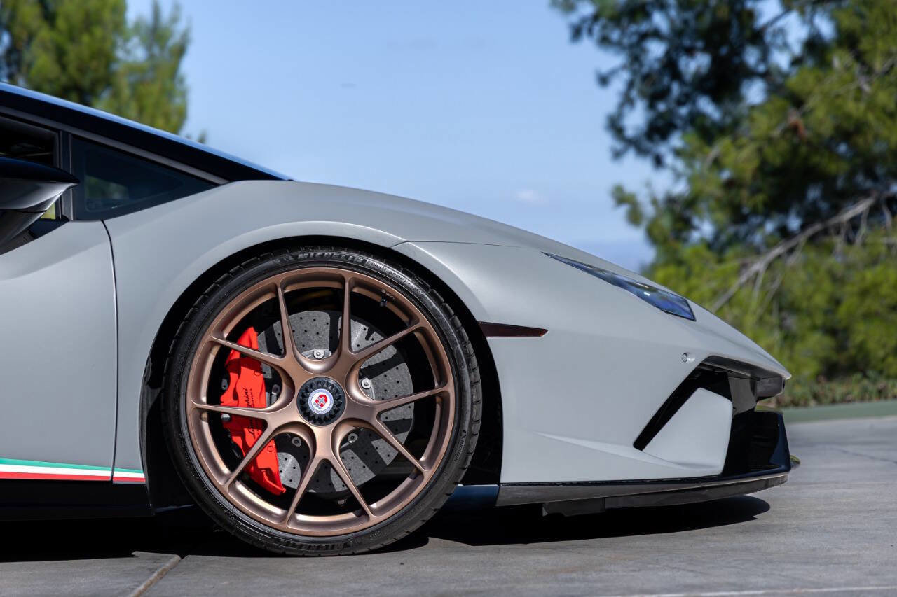 Used 2018 Lamborghini Huracan Performante image 91
