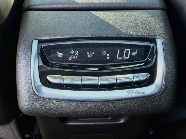 Used 2024 Cadillac XT6 Premium Luxury FWD image 24