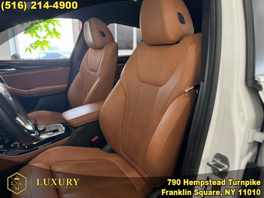 Used 2024 BMW X4 xDrive30i w/ Parking Assistance Package image 1