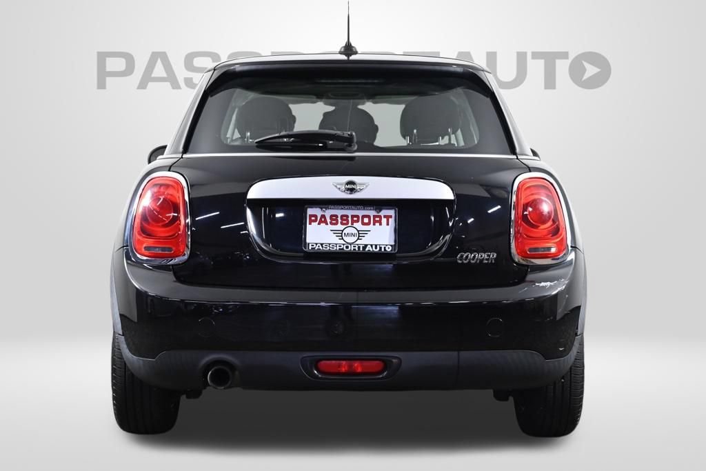 Used 2015 MINI Cooper 4-Door Hardtop FWD image 6