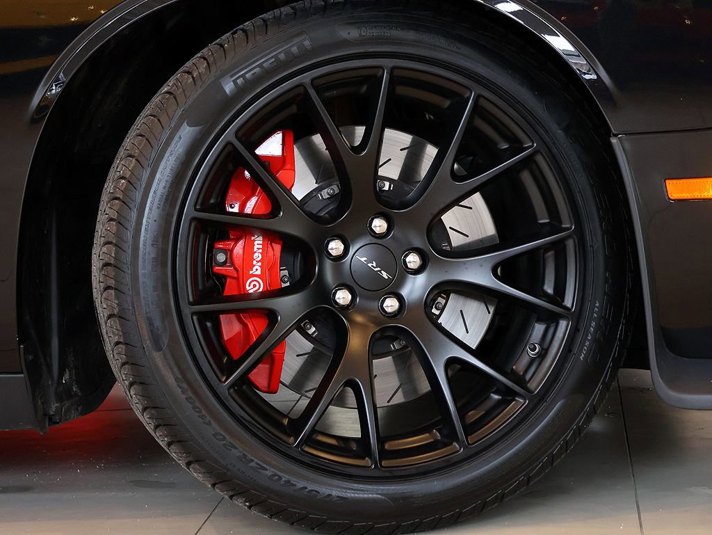 Used 2015 Dodge Challenger SRT Hellcat image 9