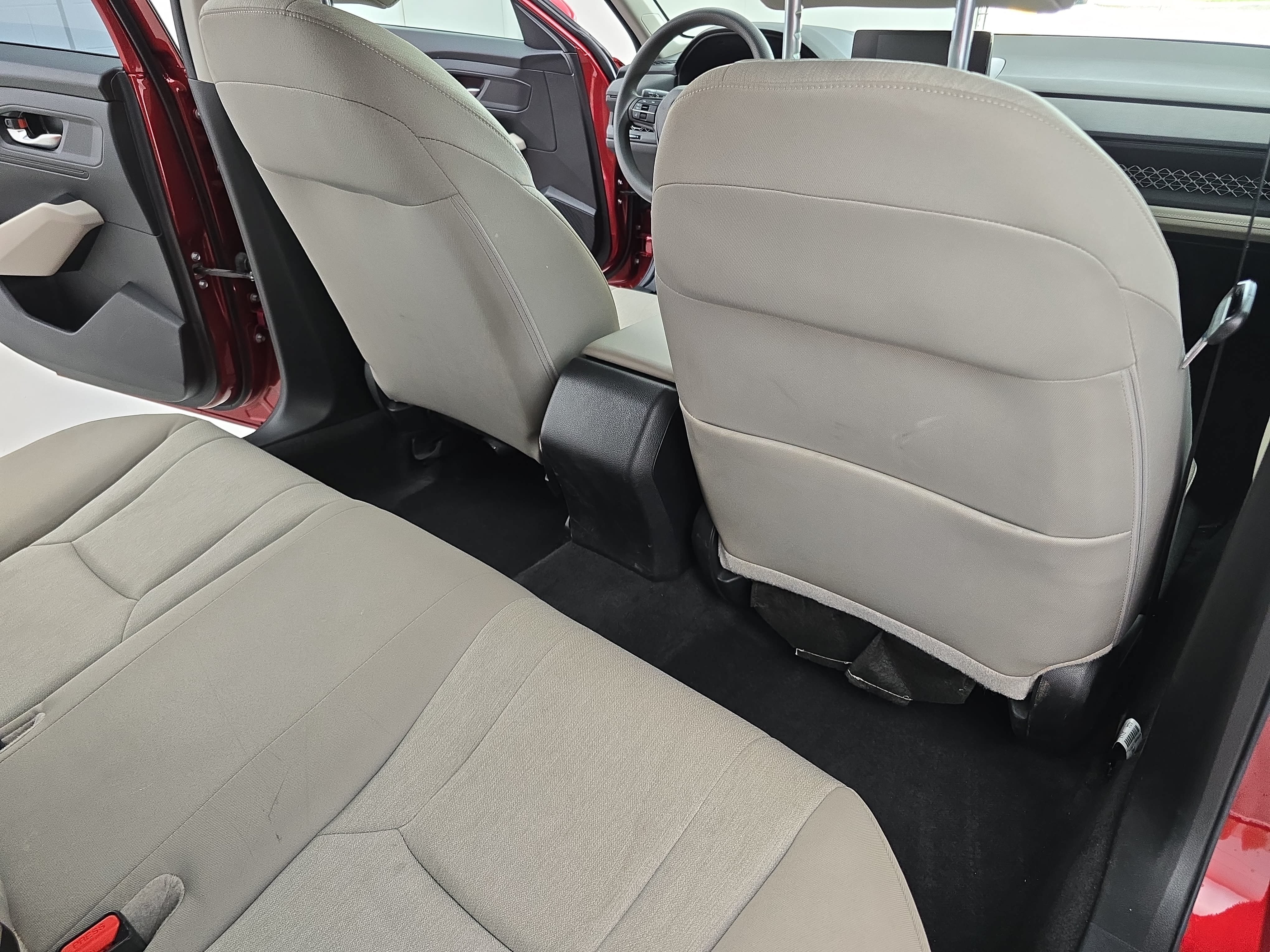 Certified 2023 Honda Accord LX image 11
