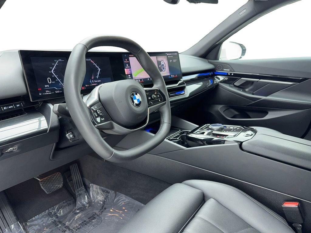 Used 2024 BMW 530i image 21