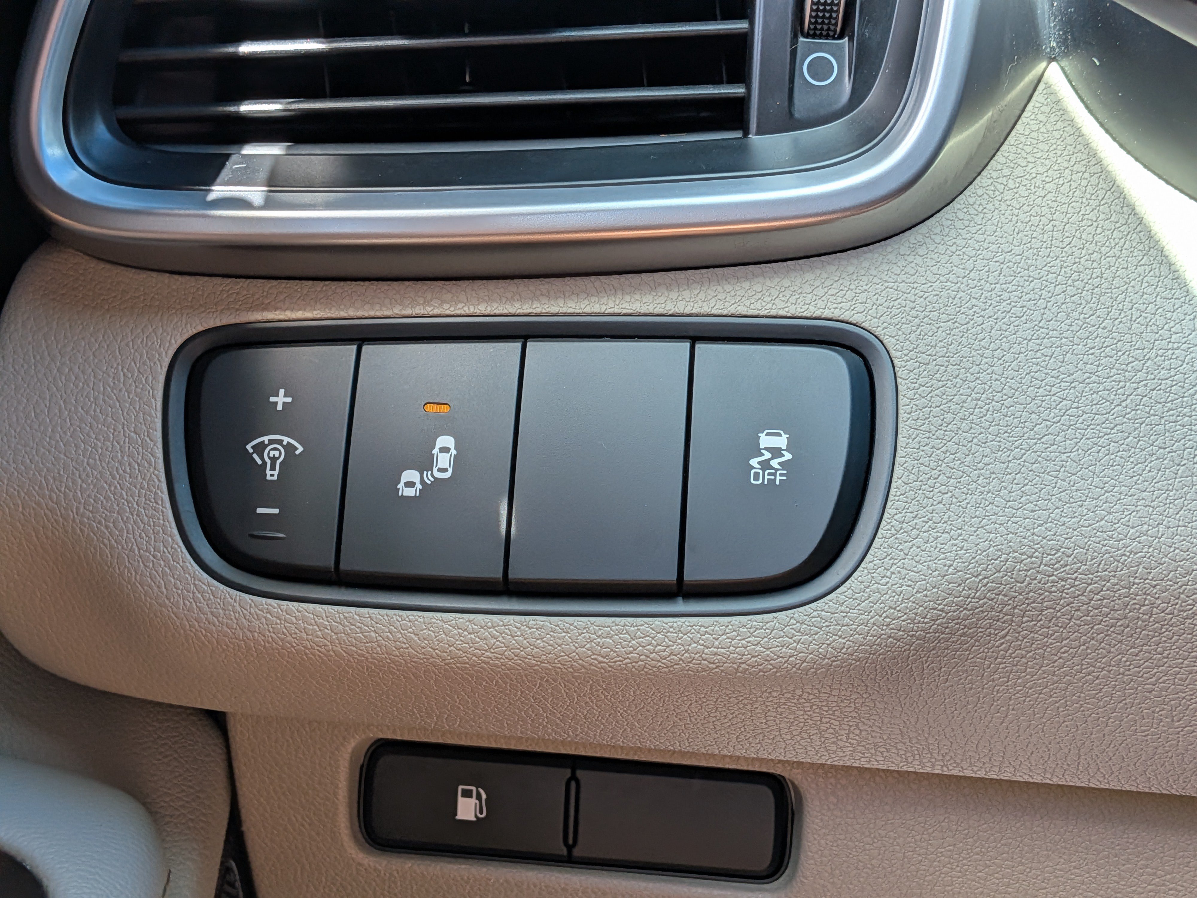 Used 2020 Kia Sorento S FWD image 23