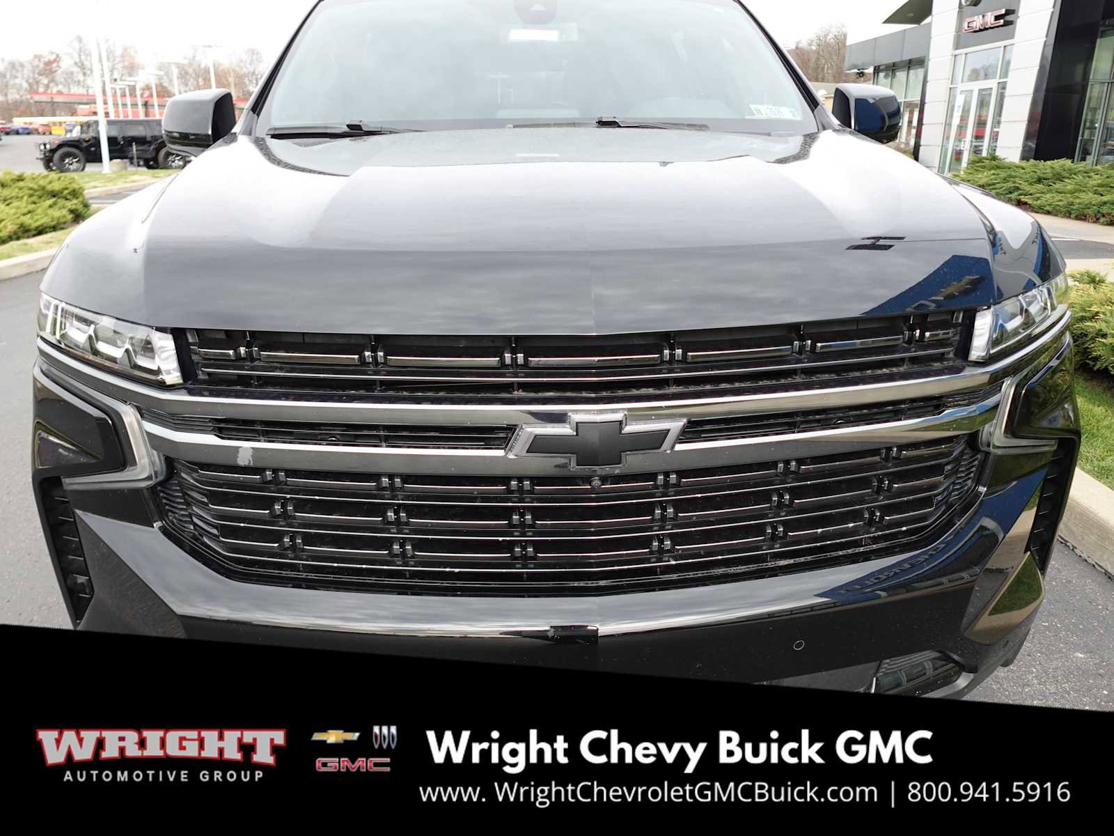 Used 2022 Chevrolet Suburban RST w/ Sport Performance Package image 8